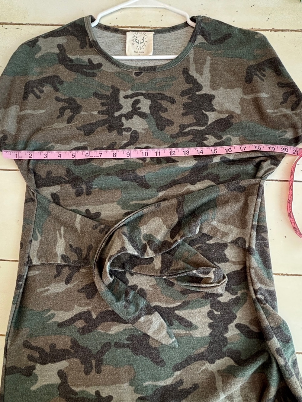 Fantastic Fawn Camo Wrap Dress Women’s Size Medium Green - Picture 3 of 7